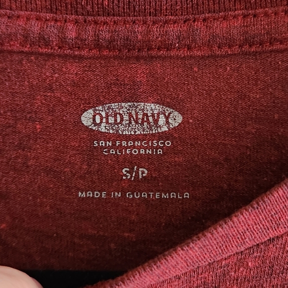 Old navy t-shirt - Picture 3 of 3